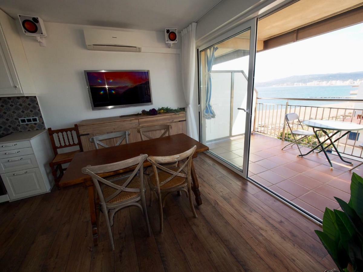 Seafront Apartment In Palamós Exterior foto